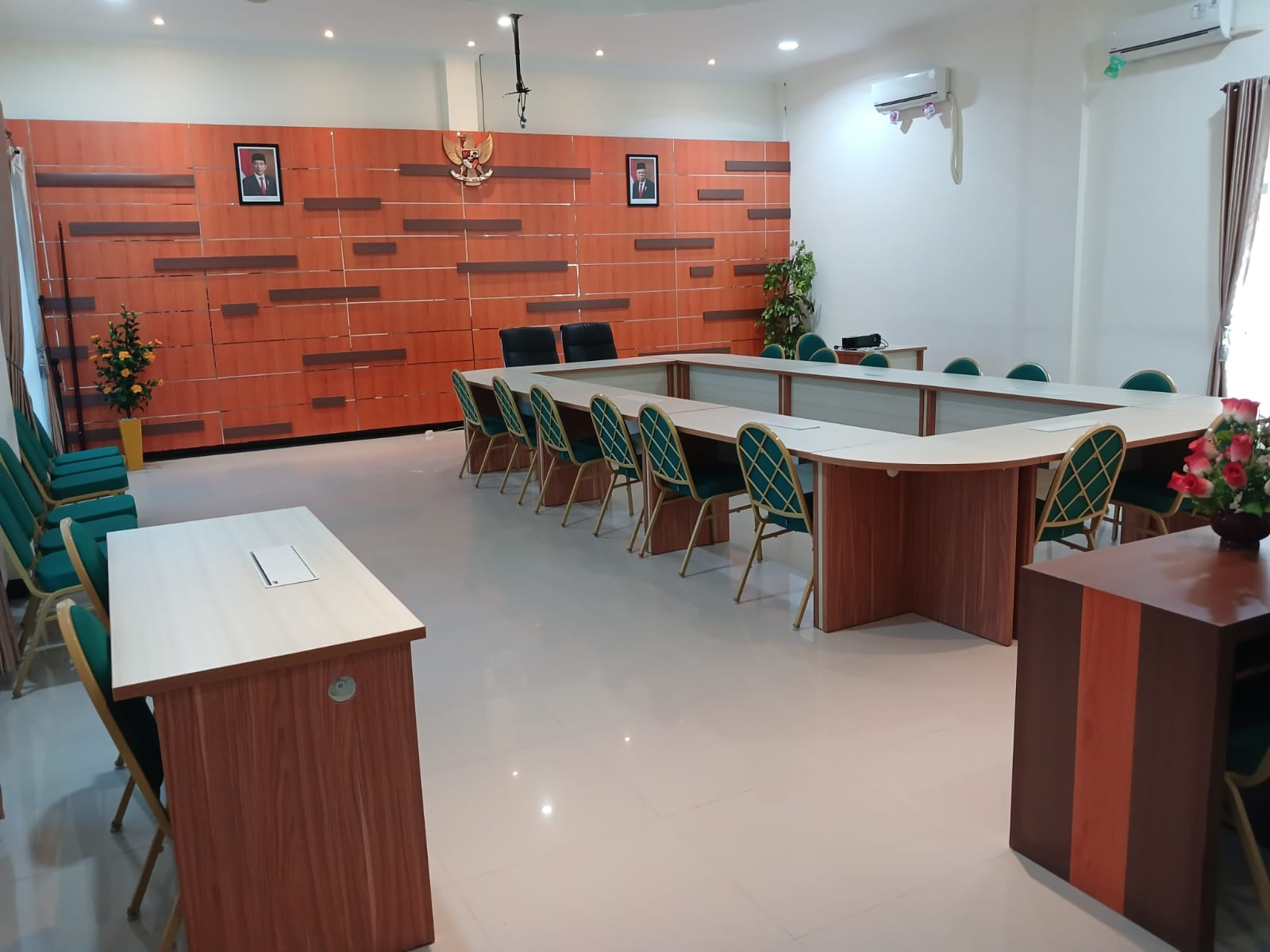 WhatsApp Image 2024-10-30 at 13.29.24 WhatsApp Image 2024-10-30 at 13.29.24